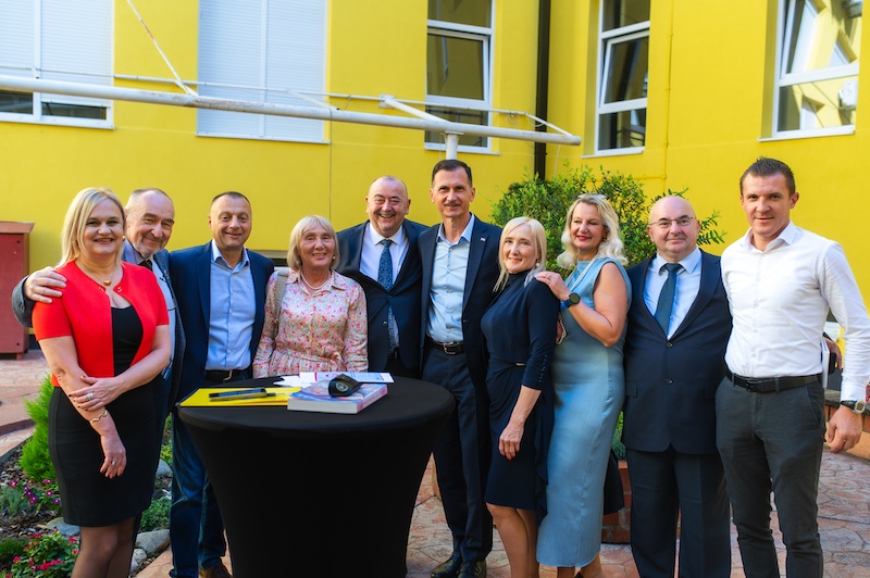 Promotion of the new University Textbook 